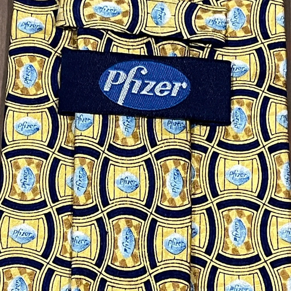 Pfizer 100% Silk Tie Little Blue Pill Pharma Rep Yellow All Over Novelty Print
